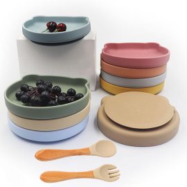 New Design BPA free Kids Animal Shape Feeding Tray Kits Training Silicone Baby Spoon Fork Plate Set